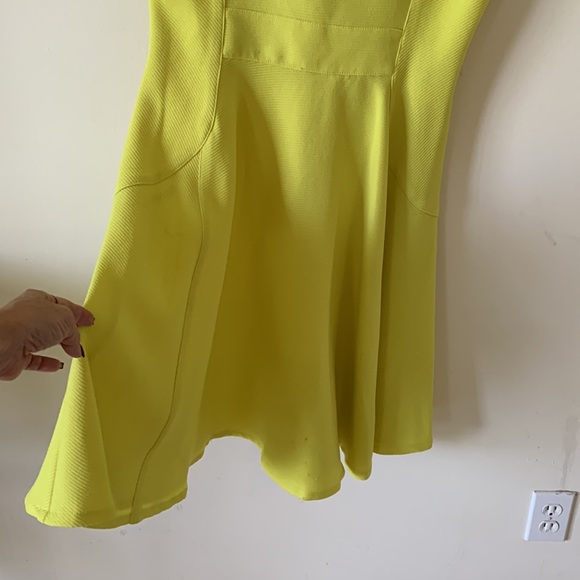 Bright yellow A-Frame Dress - Picture 4 of 8